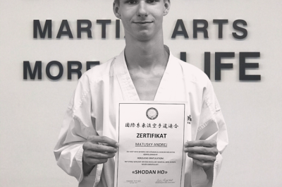 Dübendorf News, Karate, Krav Maga, Selbstverteidigung, Aroha, Fitness, Disziplin, Respekt, Lebensschule, Verteidigung, Kämpfen, Dübendorf Karate, Kinder Karate, Kindergarten Kinder, Jugendliche, Erwachsenen Karate, Lebensschule, Lifeskills, Kampfsport, Karate Training, Selbstverteidigung, Krav Maga, Zürich, Dübendorf, Fällanden, Uster, Wallisellen, Dietlikon, Selbstschutz, Karate, Kung Fu, Judo, Erwachsenen Selbstverteidigung, 8600, 8001, 8117, 8606, Volketswil, Kampfkunst, Kampfsport, 8304, 8605, Krav Maga 360, Bruce Lee, Chuck Norris, Mobbing, Stop Mobbing, Kindergeburtstag, Kampfkunst Party, Aroha, Fitness, QiGong, Qi-Gong, Taichi, Arnis, MMA, JuJitsu, Brasilien JuJitsu, Ferien Camps, Shitoryu, Shukokai, Shitokai, Gojuryu, Shotokan, Wadoryu, Kyusho, Kyusho Jitsu, Dillman, Paul Bowman, Pressure Points, Basel, Solothurn, Bern, Schweiz, Switzerland, Wild Goose Qigong, Dayan, Mixed Martial Arts, Probestunde, Trial Lesson